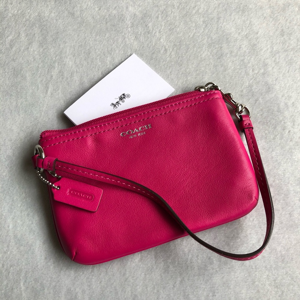 Coach Wristlet (Hot Pink)